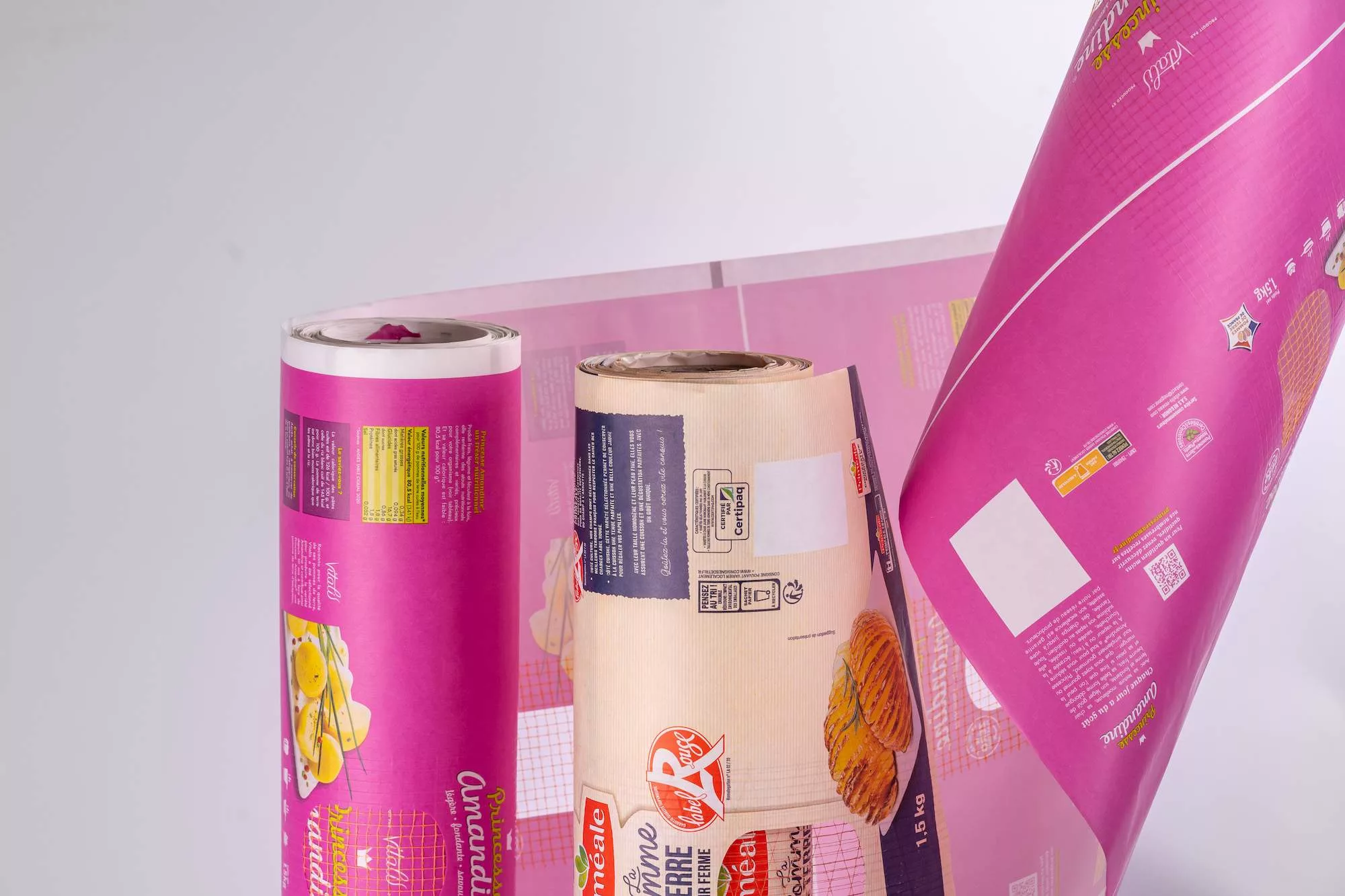 Packaging papier Semoulin réalisé avec la méthode du contre-collage.